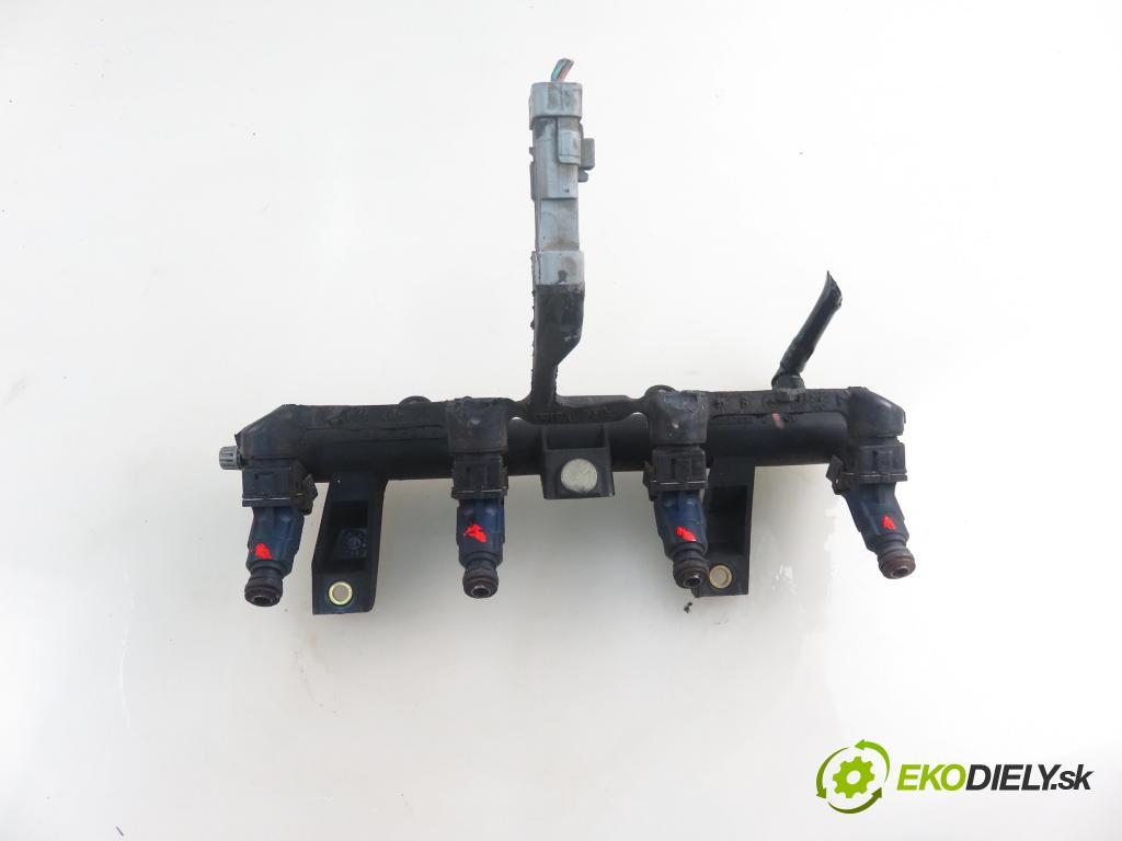 CITROEN XSARA PICASSO (N68) MINIVAN 2004 70,00 1.6 - NFV (TU5JP) 1587,00 Lišta vstrekovacia 9628982980D (Vstrekovacia lišta)