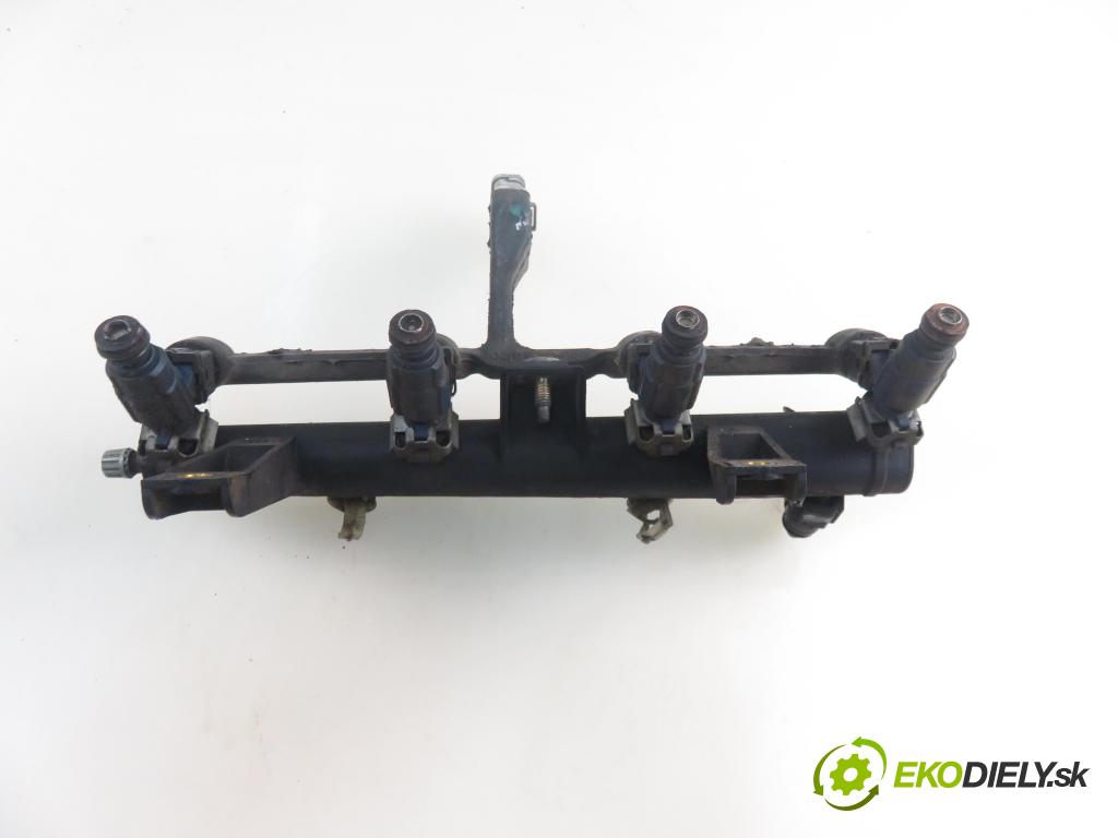 CITROEN XSARA PICASSO (N68) MINIVAN 2004 70,00 1.6 - NFV (TU5JP) 1587,00 Lišta vstrekovacia 9628982980D (Vstrekovacia lišta)