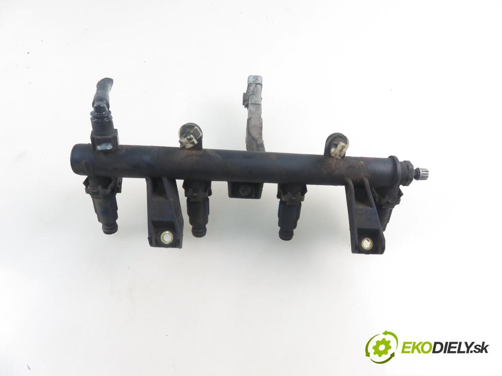 CITROEN XSARA PICASSO (N68) MINIVAN 2004 70,00 1.6 - NFV (TU5JP) 1587,00 Lišta vstrekovacia 9628982980D (Vstrekovacia lišta)