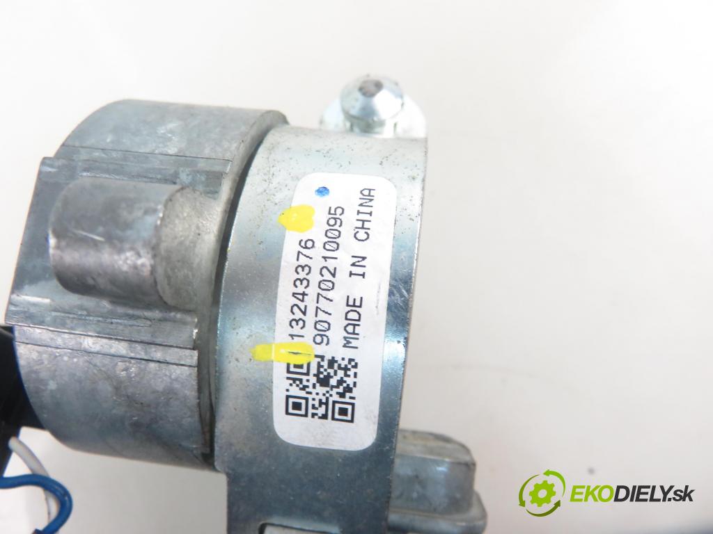 OPEL INSIGNIA A Sports Tourer (G09) KOMBI 2009 96,00 2.0 CDTI (35) - A 20 DTJ 1956,00 spinačka 13243376 (Spínacia skrinka)