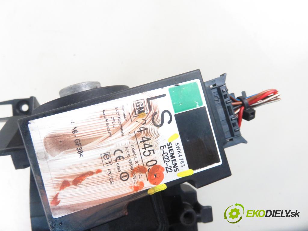 OPEL ASTRA G liftback (T98) HB 2001 62,00 1.6 8V - Z 16 SE 1598,00 spinačka 90589313 ; 90589389 ; 24445098 (Spínacia skrinka)