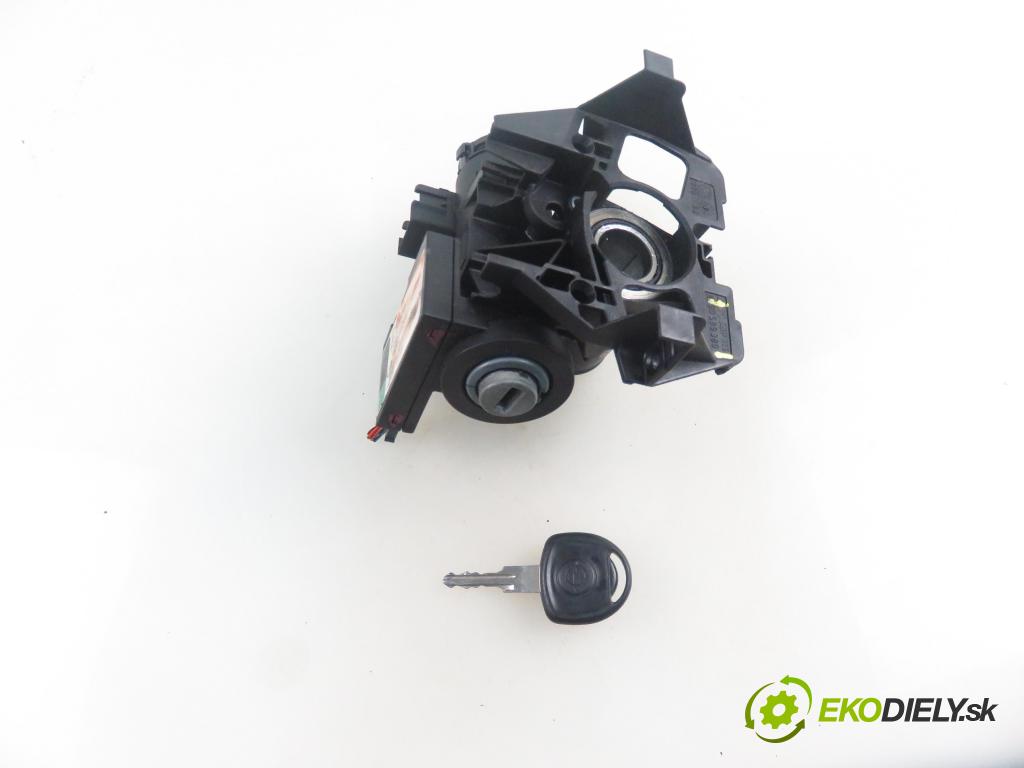 OPEL ASTRA G liftback (T98) HB 2001 62,00 1.6 8V - Z 16 SE 1598,00 spinačka 90589313 ; 90589389 ; 24445098 (Spínacia skrinka)