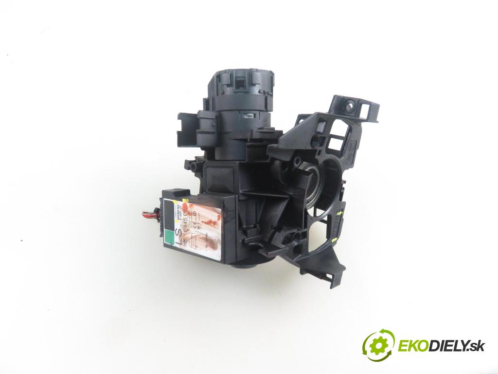 OPEL ASTRA G liftback (T98) HB 2001 62,00 1.6 8V - Z 16 SE 1598,00 spinačka 90589313 ; 90589389 ; 24445098 (Spínacia skrinka)