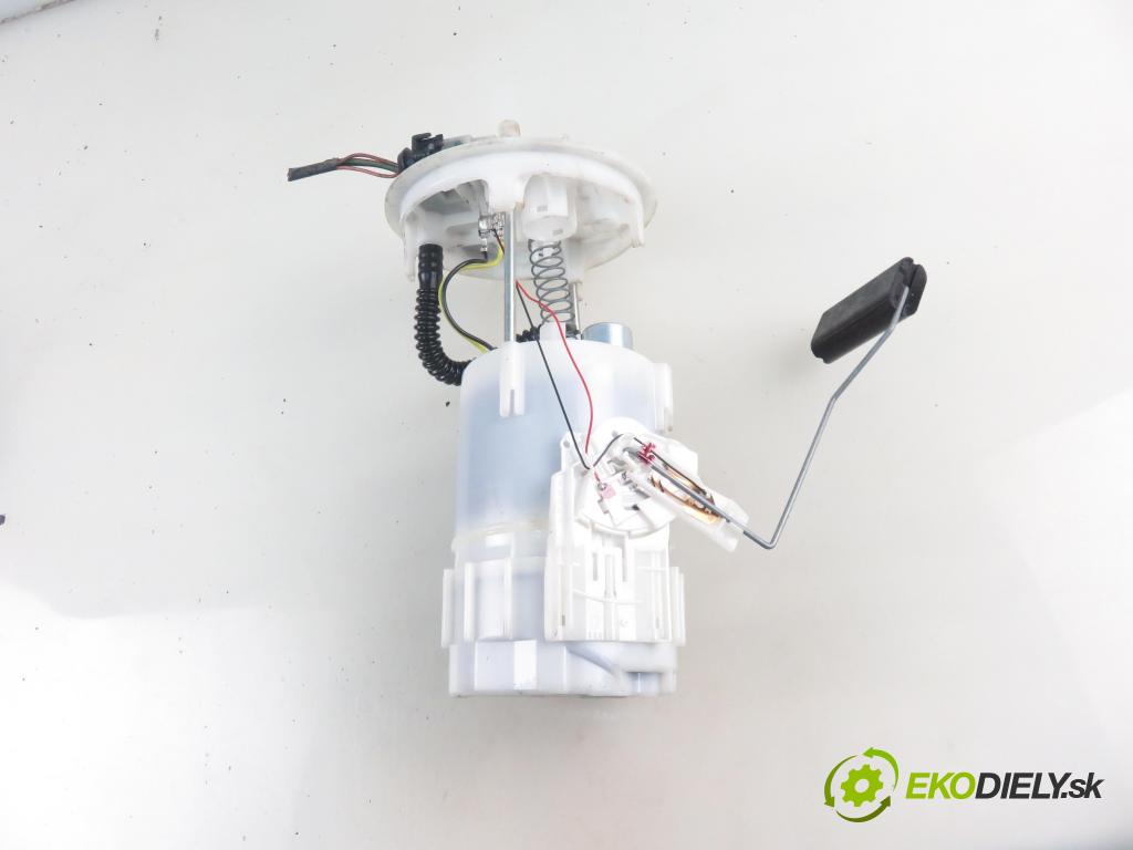 RENAULT KANGOO (KC0/1_) KOMBI 2003 70,00 1.6 16V - K4M 752 1598,00 pumpa paliva 702550230