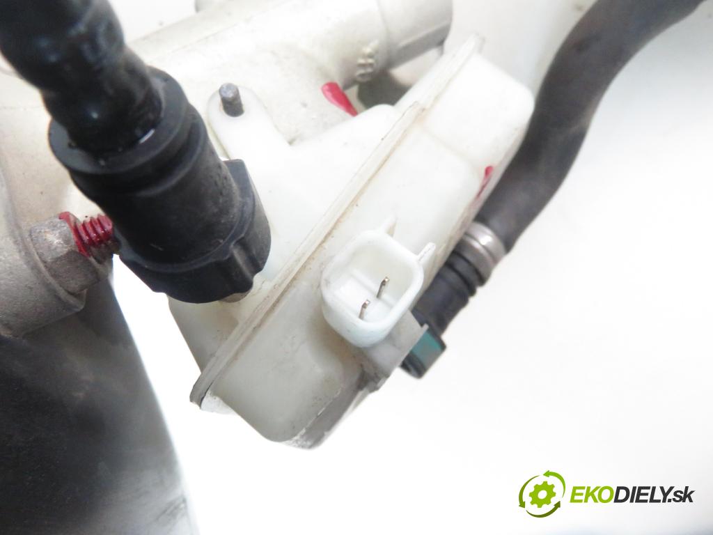 FORD FOCUS II Turnier (DA_, FFS, DS) KOMBI 2004 74,00 1.6 - HWDA 1596,00 Posilovač 3M512B195CF ; 03776281014 (Servočerpadlo, pumpa riadenia)