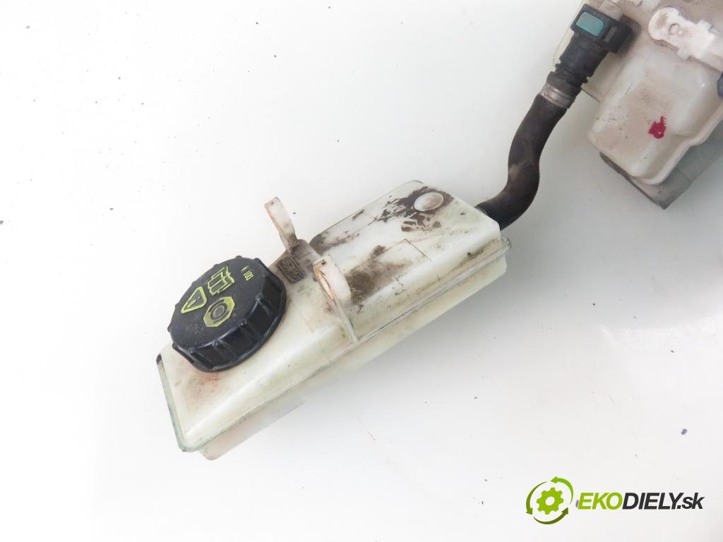 FORD FOCUS II Turnier (DA_, FFS, DS) KOMBI 2004 74,00 1.6 - HWDA 1596,00 Posilovač 3M512B195CF ; 03776281014 (Servočerpadlo, pumpa riadenia)