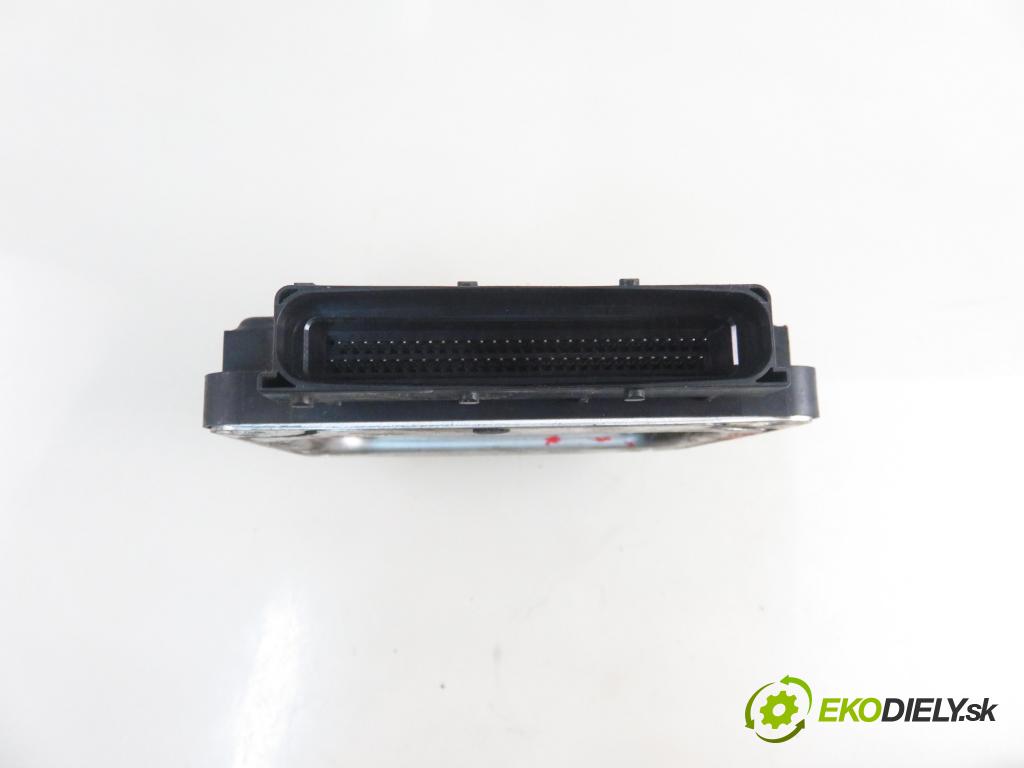LANCIA LYBRA (839_) SEDAN 2002 96,00 1.8 16V (839AXB1A, 839AXG1A) - 839 A7.000 1747,00 Riadiaca jednotka Motor 46821491