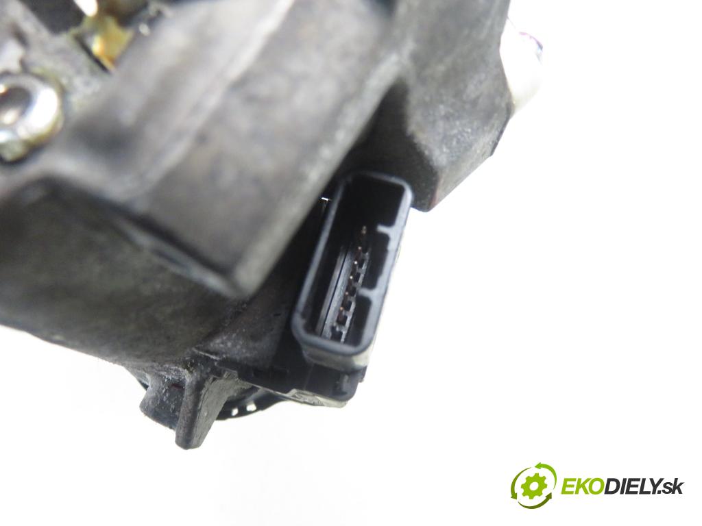 TOYOTA AURIS (_E15_) HB 2008 71,00 1.4 (ZZE150_) 97 - 4ZZ-FE 1398,00 spinačka N0502638 ; N0502639 (Spínacia skrinka)