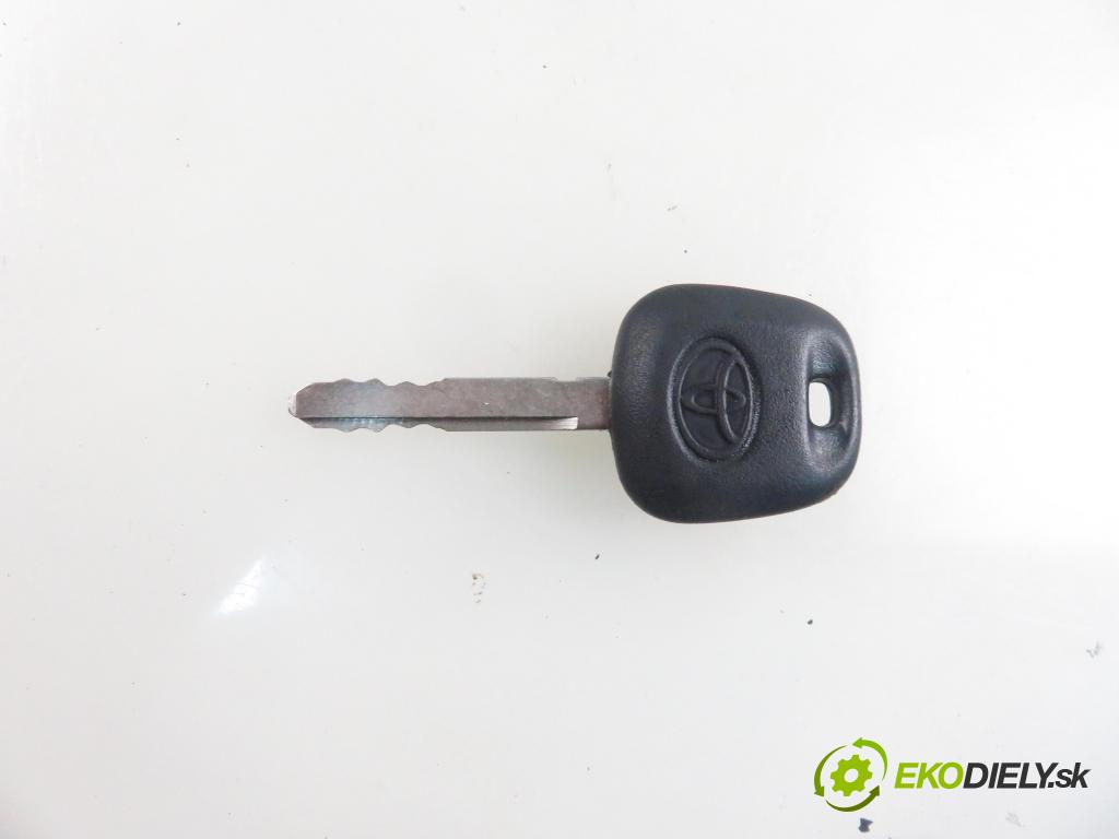 TOYOTA AURIS (_E15_) HB 2008 71,00 1.4 (ZZE150_) 97 - 4ZZ-FE 1398,00 spinačka N0502638 ; N0502639 (Spínacia skrinka)