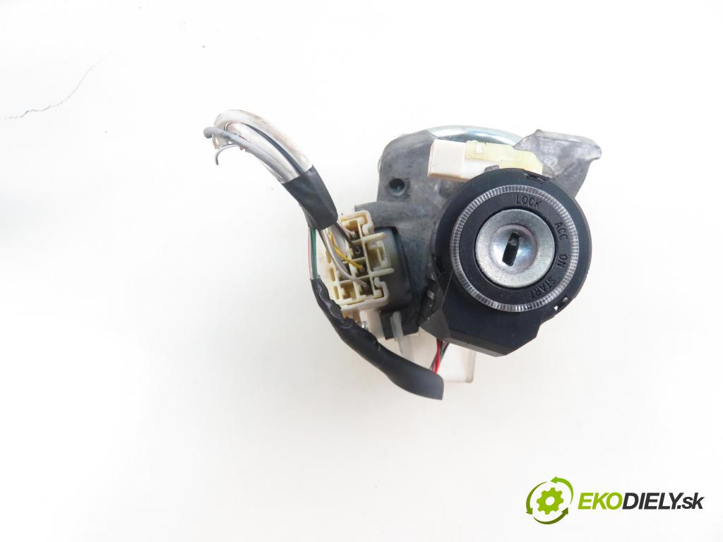 TOYOTA AURIS (_E15_) HB 2008 71,00 1.4 (ZZE150_) 97 - 4ZZ-FE 1398,00 spinačka N0502638 ; N0502639 (Spínacia skrinka)