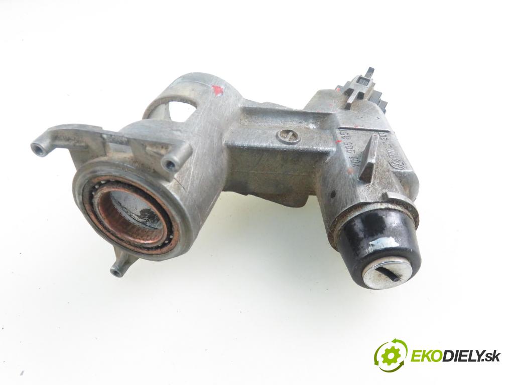 VW TRANSPORTER IV Autobus (70XB, 70XC, 7DB, 7DW, 7DK) BUS 1993 57,00 2.4 D 78 2370,00 spinačka 701905851 (Spínacia skrinka)