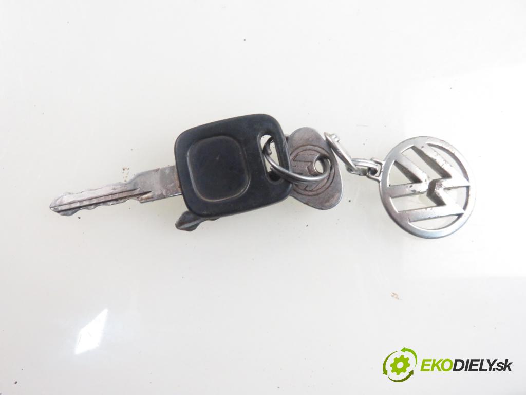 VW TRANSPORTER IV Autobus (70XB, 70XC, 7DB, 7DW, 7DK) BUS 1993 57,00 2.4 D 78 2370,00 spinačka 701905851 (Spínacia skrinka)