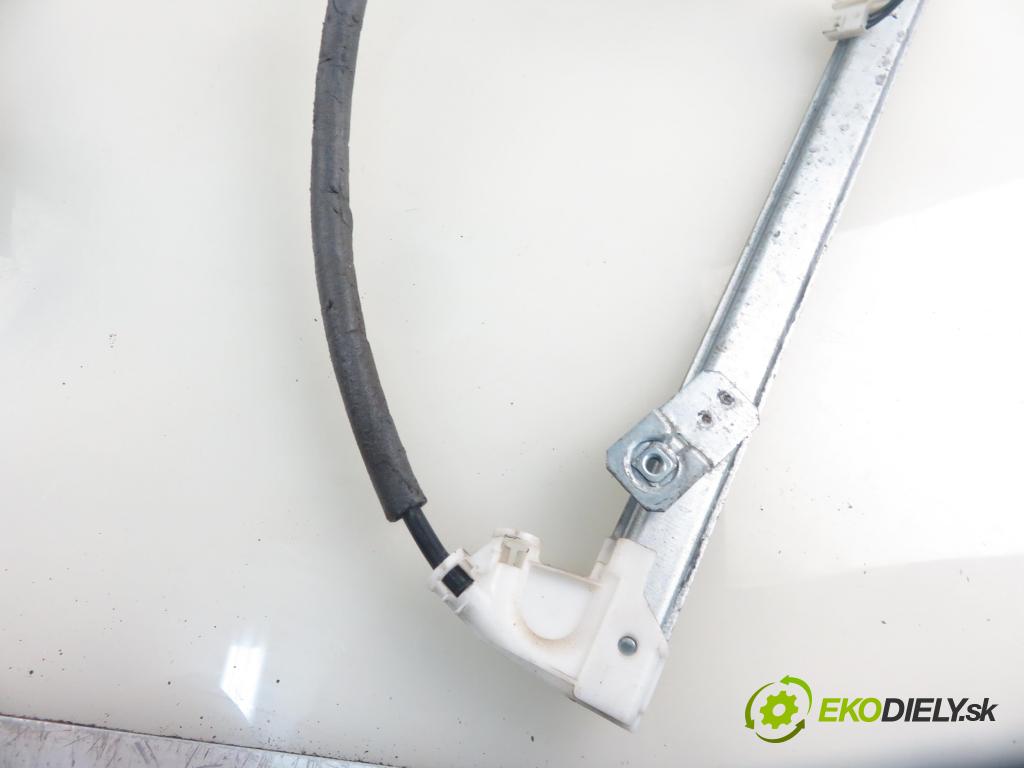 MERCEDES-BENZ VITO Autobus (W639) BUS 2005 110,00 115 CDI 150 - OM 646.982 2148,00 mechanismus oken 0130821941