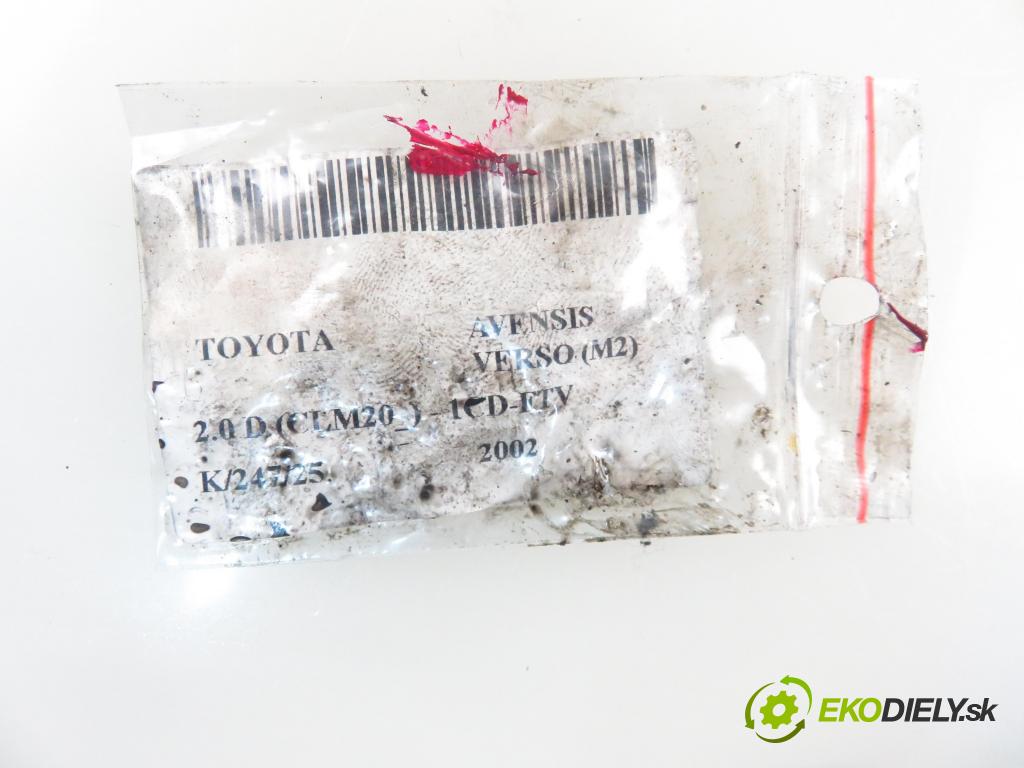 TOYOTA AVENSIS VERSO (_M2_) MINIVAN 2002 85,00 2.0 D (CLM20_) - 1CD-FTV 1995,00 vstrekovač 2367027030 (Vstrekovač paliva)
