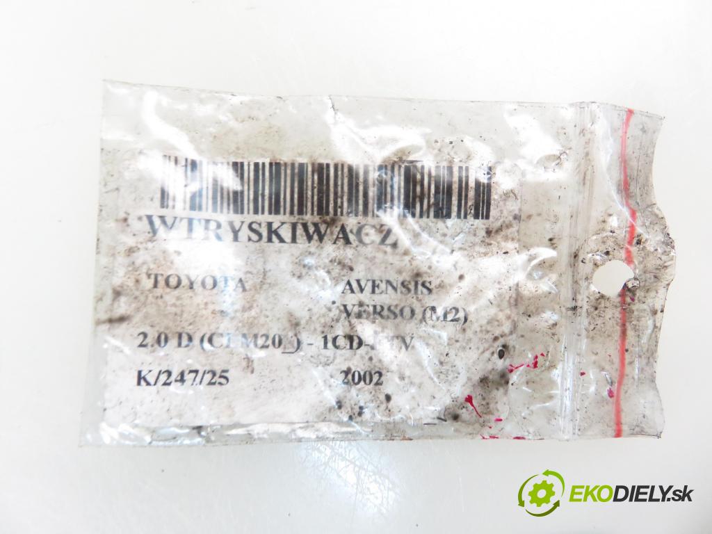 TOYOTA AVENSIS VERSO (_M2_) MINIVAN 2002 85,00 2.0 D (CLM20_) - 1CD-FTV 1995,00 vstrekovač 2367027030 (Vstrekovač paliva)