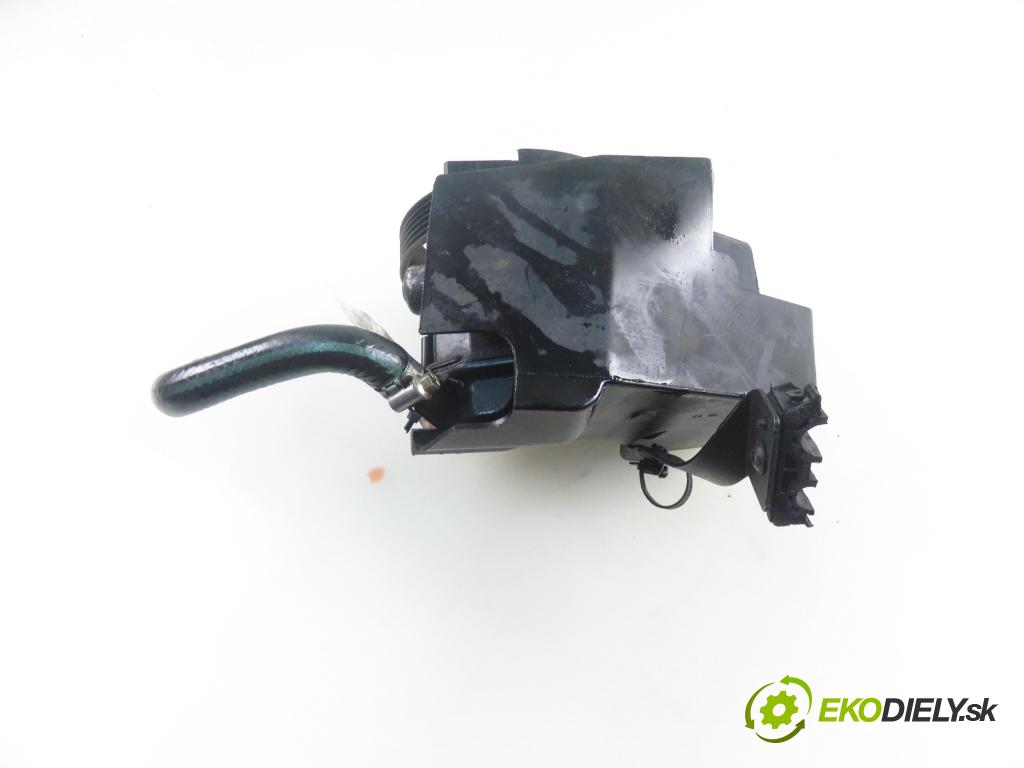 PEUGEOT 206 liftback (2A/C) HB 2005 50,00 1.4 HDi 8V 70 - 8HZ 1398,00 Pumpa servočerpadlo 26086355QK ; 9638364580 (Servočerpadlo, pumpa riadenia)