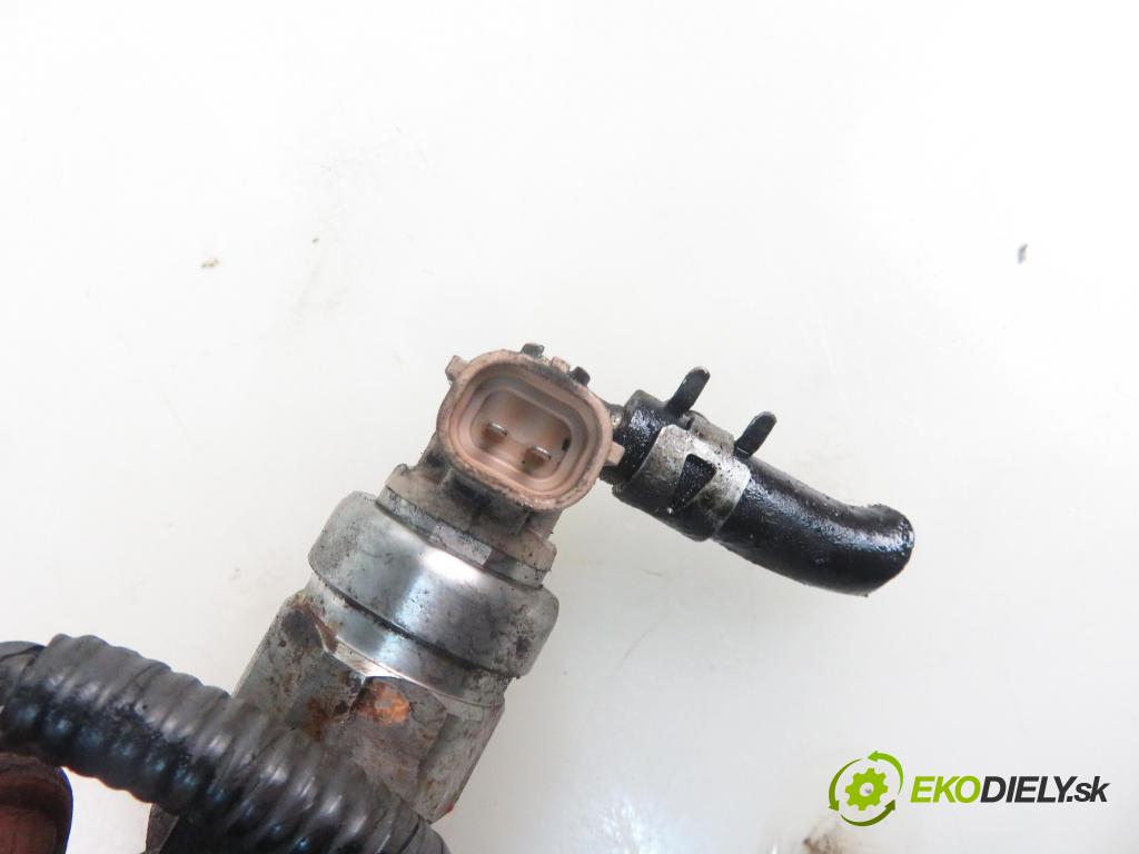 TOYOTA AVENSIS sedan (_T25_) SEDAN 2004 85,00 2.0 D-CAT 116- 1CD-FTV 1995,00 Lišta vstrekovacia 8945860010 (Vstrekovacia lišta)