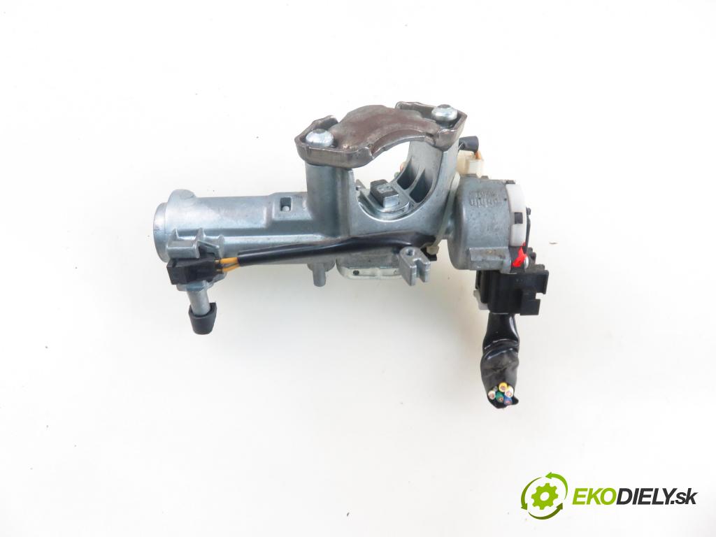 FIAT SEDICI (189_) CROSSOVER 2007 88,00 1.9 D Multijet 120 4x4 - D19AA 1910,00 spinačka  (Spínacia skrinka)