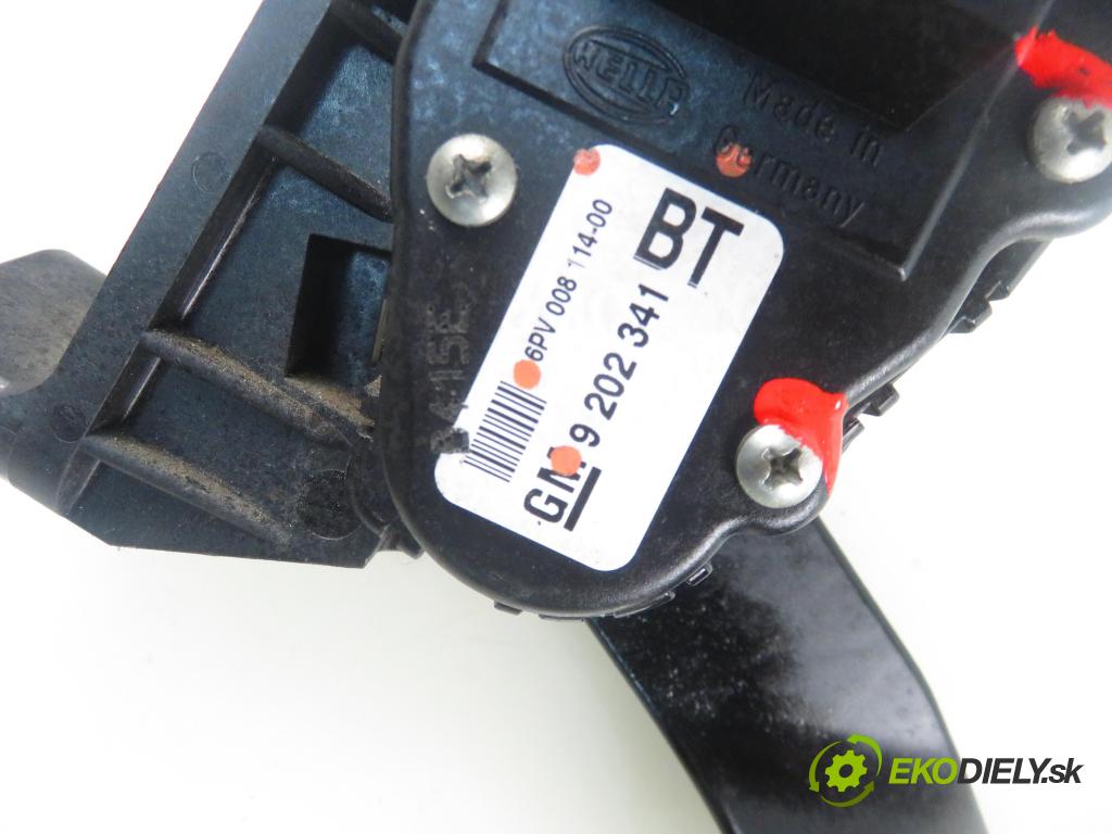 OPEL ZAFIRA B (A05) MINIVAN 2005 88,00 1.9 CDTI 8V 120 - Z 19 DT 1910,00 Potenciometer plynu 9202341BT ; 6PV00811400 (Pedál)