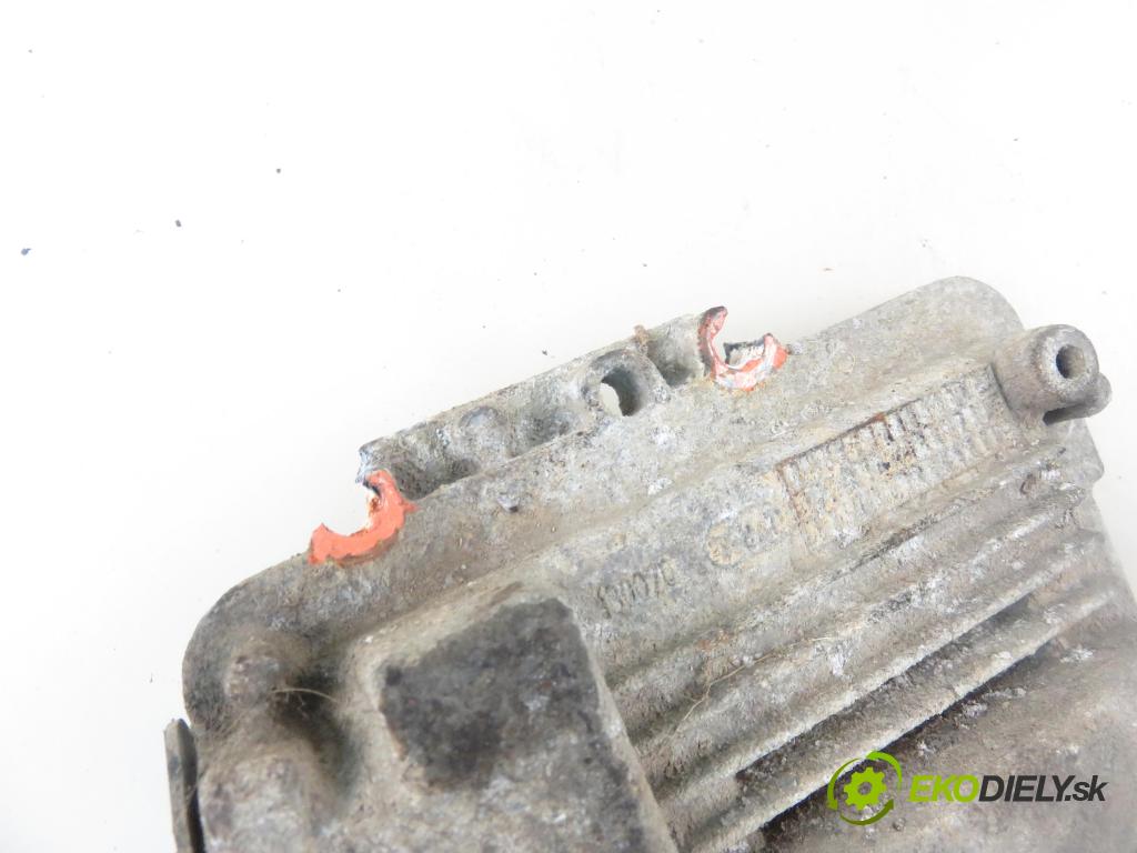 OPEL ZAFIRA B (A05) MINIVAN 2005 88,00 1.9 CDTI 8V 120 - Z 19 DT 1910,00 Riadiaca jednotka Motor 0281012549 ; 55198922