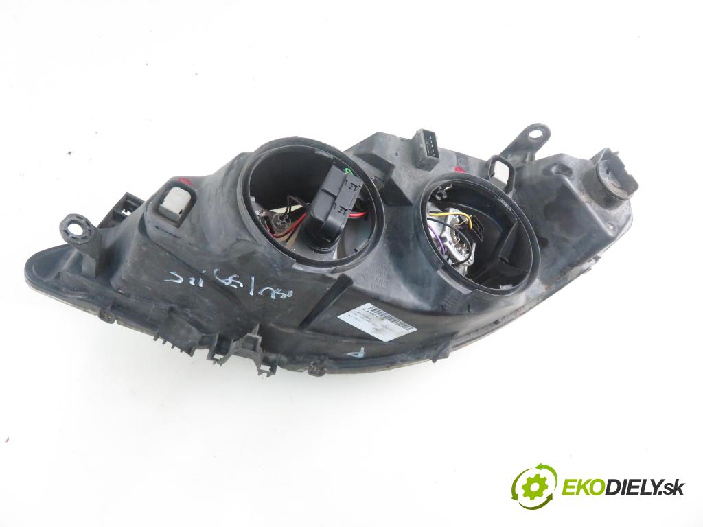 PEUGEOT 307 (3A/C) HB 2002 81,00 1.6 - NFU (TU5JP4) 1587,00 světlo PP 9641615680