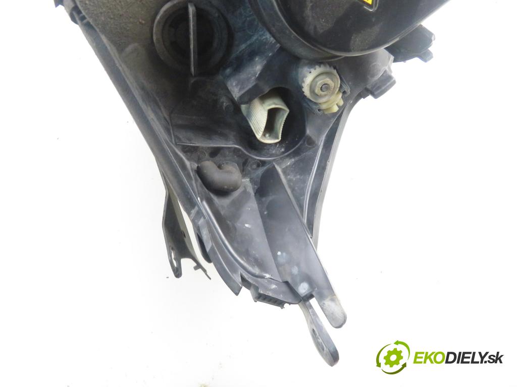 FORD FOCUS (DAW, DBW) HB 2003 85,00 1.8 TDCi - F9DA 1753,00 světlo PP