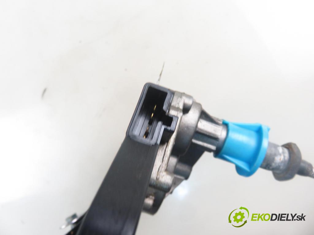 KIA CEE'D liftback (ED) HB 2008 77,00 1.4 1396,00 Motorček stierače zadné 987001H000