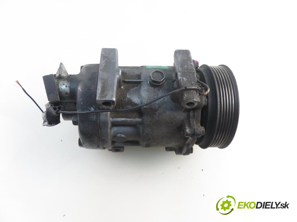 VOLVO V40 Kombi (645) KOMBI 2001 75,00 1.9 DI 102 - D 4192 T4 1870,00 KOMPRESOR: klimatizácie 8200040681 (Kompresor klimatizácie)