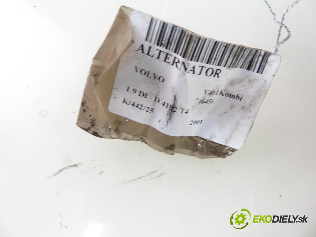 VOLVO V40 Kombi (645) KOMBI 2001 75,00 1.9 DI 102 - D 4192 T4 1870,00 Alternátor 7700426849 (Alternátor)