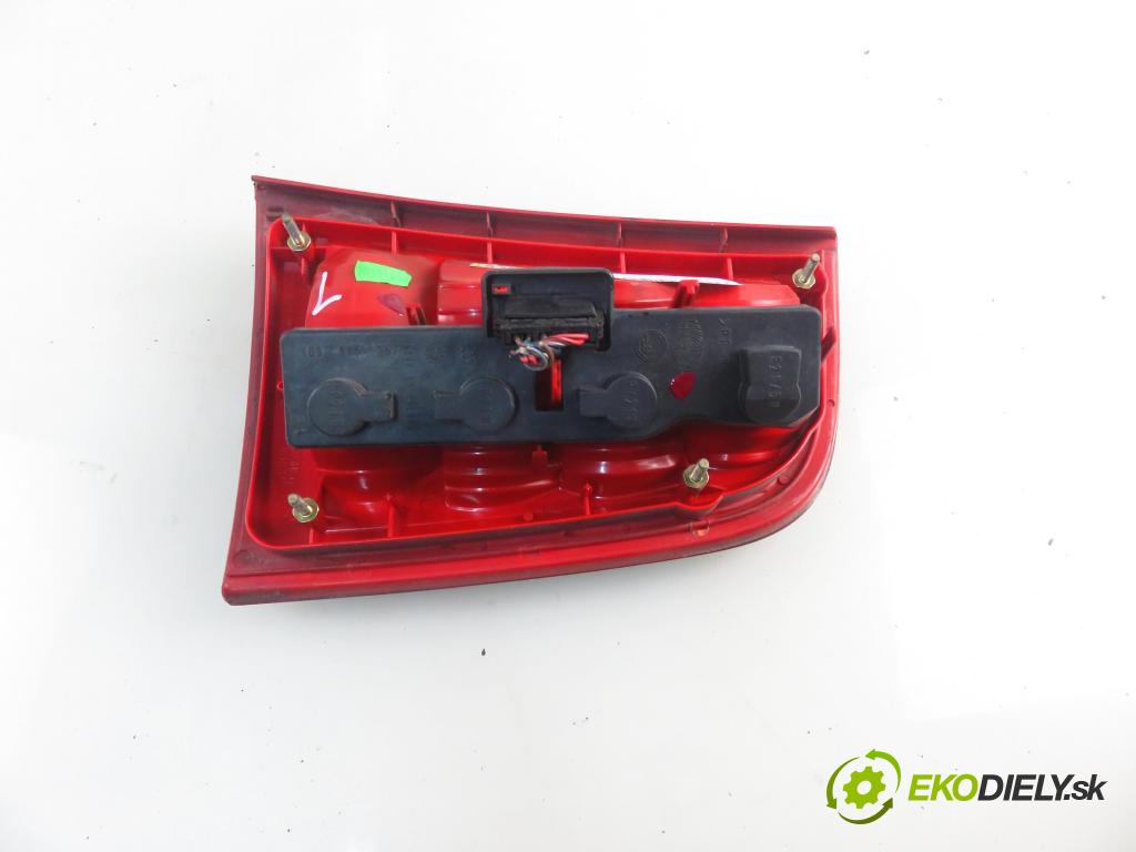 SKODA OCTAVIA I Combi (1U5) KOMBI 2004 81,00 1.9 TDI 110 - ASV 1896,00 Svetlo ľavé zadné 1U9945095B ; 1U9945111B
