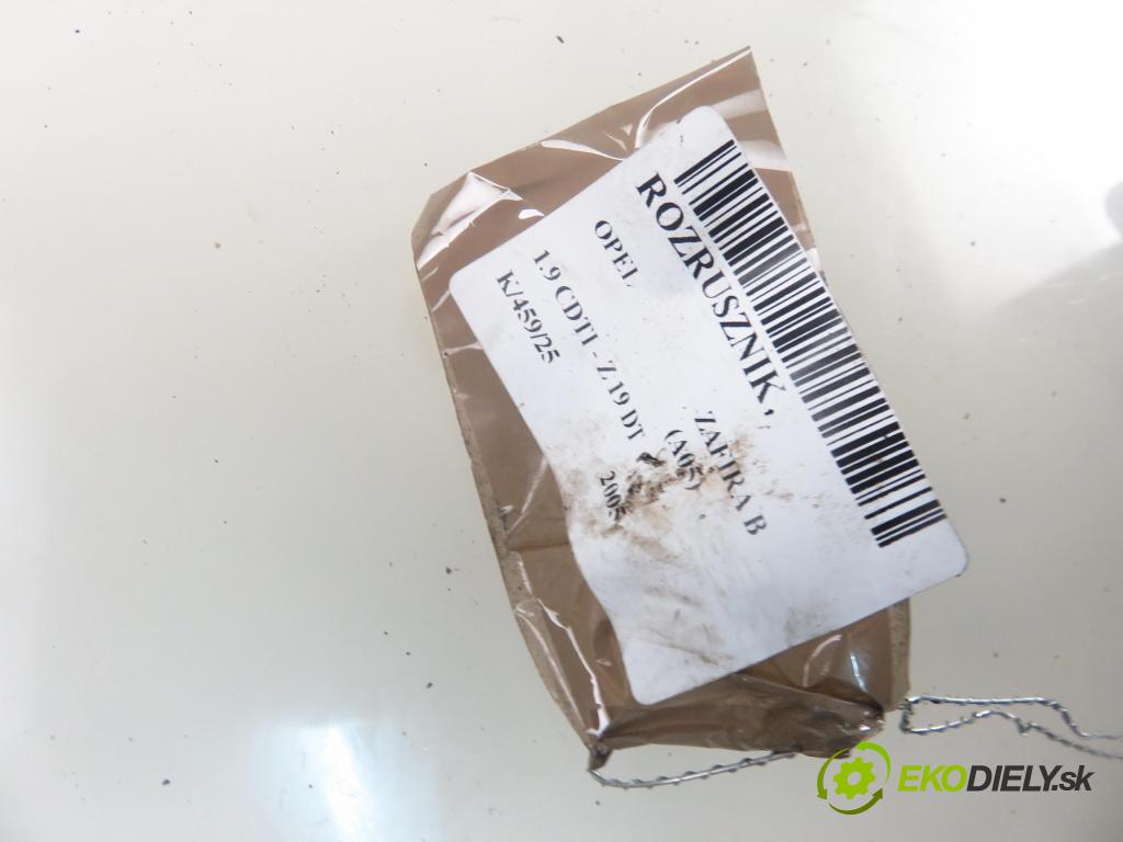 OPEL ZAFIRA B (A05) MINIVAN 2005 88,00 1.9 CDTI 8V 120 - Z 19 DT 1910,00 Štartér 55353857 ; M001T30071 (Štartér)