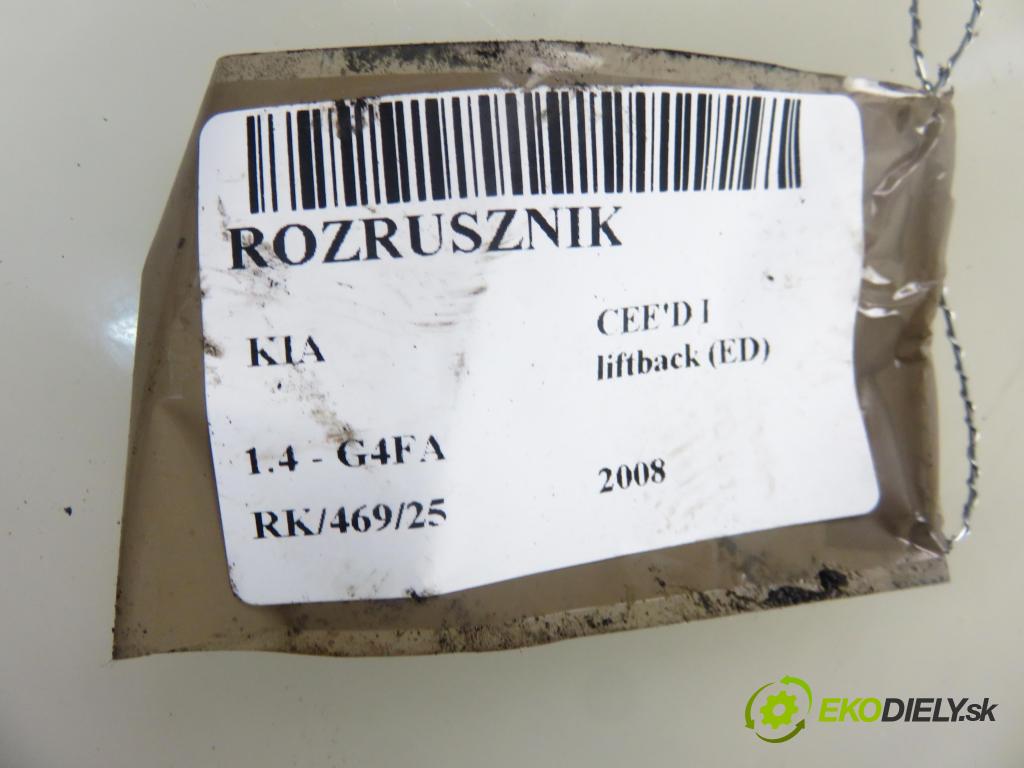 KIA CEE'D liftback (ED) HB 2008 77,00 1.4 1396,00 Štartér M000T32571ZE (Štartér)