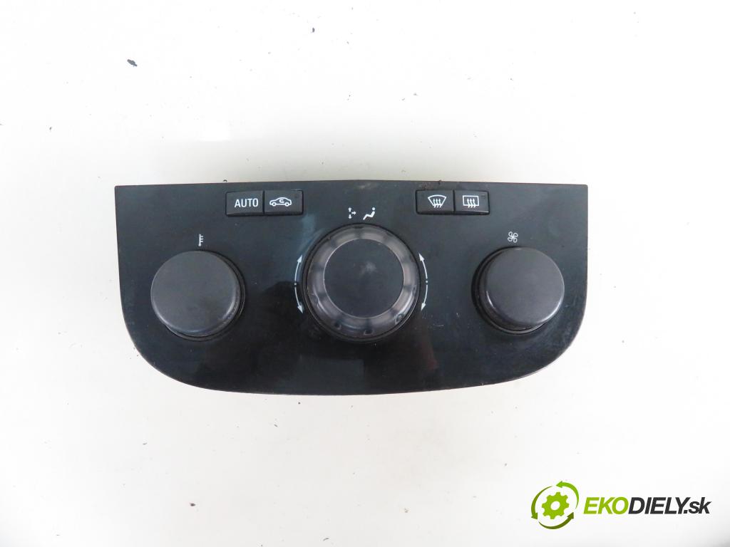 OPEL CORSA D (S07) HB 2007 66,00 1.3 CDTI 90 - Z 13 DTH 1248,00 Panel kúrenia KLIMATIZACE: 13261832