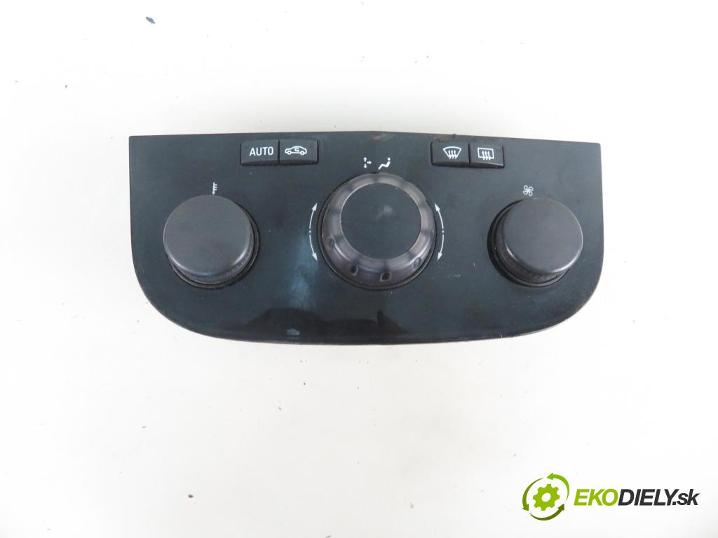 OPEL CORSA D (S07) HB 2007 66,00 1.3 CDTI 90 - Z 13 DTH 1248,00 Panel kúrenia KLIMATIZACE: 13261832
