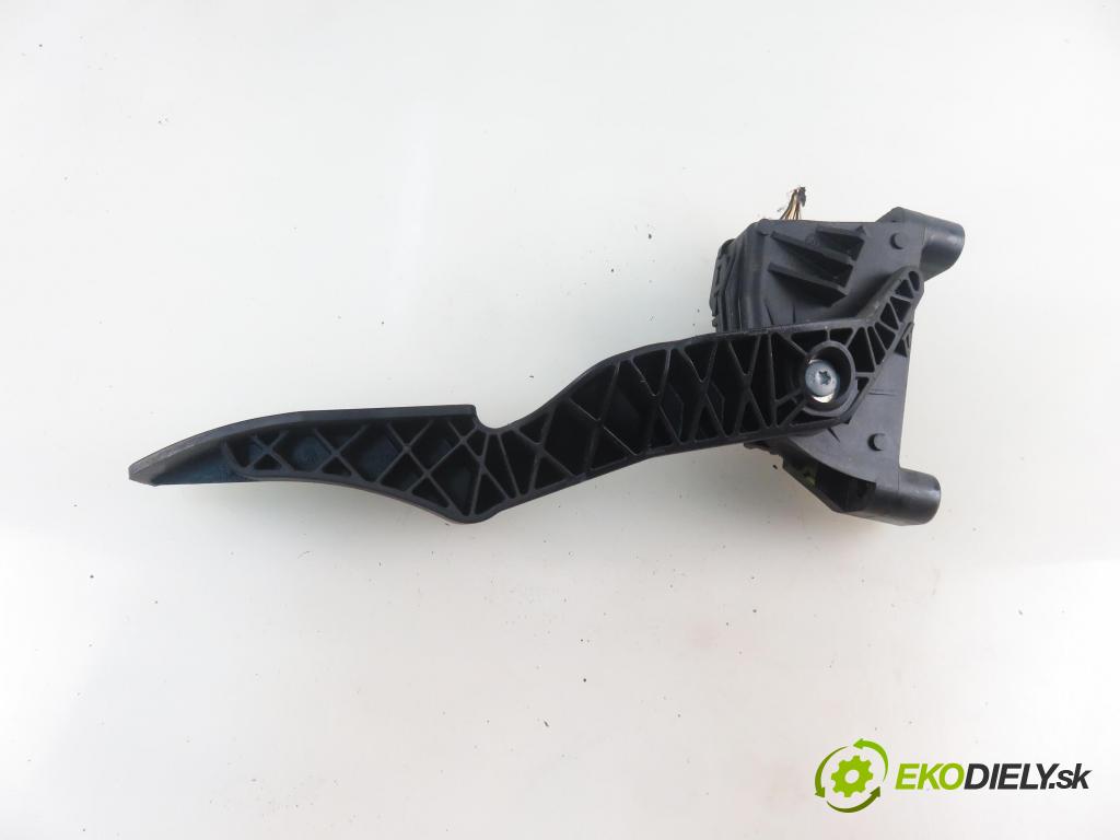 OPEL ZAFIRA B (A05) MINIVAN 2006 103,00 1.8 - Z 18 XER 1796,00 Potenciometer plynu 9202342BU ; 6PV00811401 (Pedál)