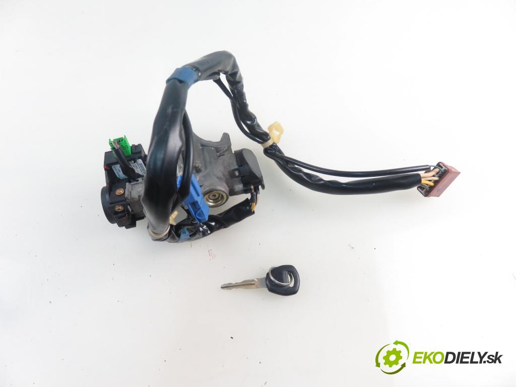 HONDA HR-V (GH) CROSSOVER 1999 77,00 1.6 16V (GH1, GH3) - D16W1 1590,00 spinačka  (Spínacia skrinka)