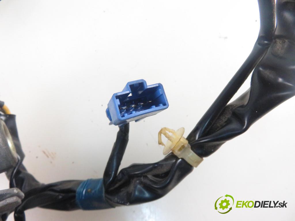 HONDA HR-V (GH) CROSSOVER 1999 77,00 1.6 16V (GH1, GH3) - D16W1 1590,00 spinačka  (Spínacia skrinka)