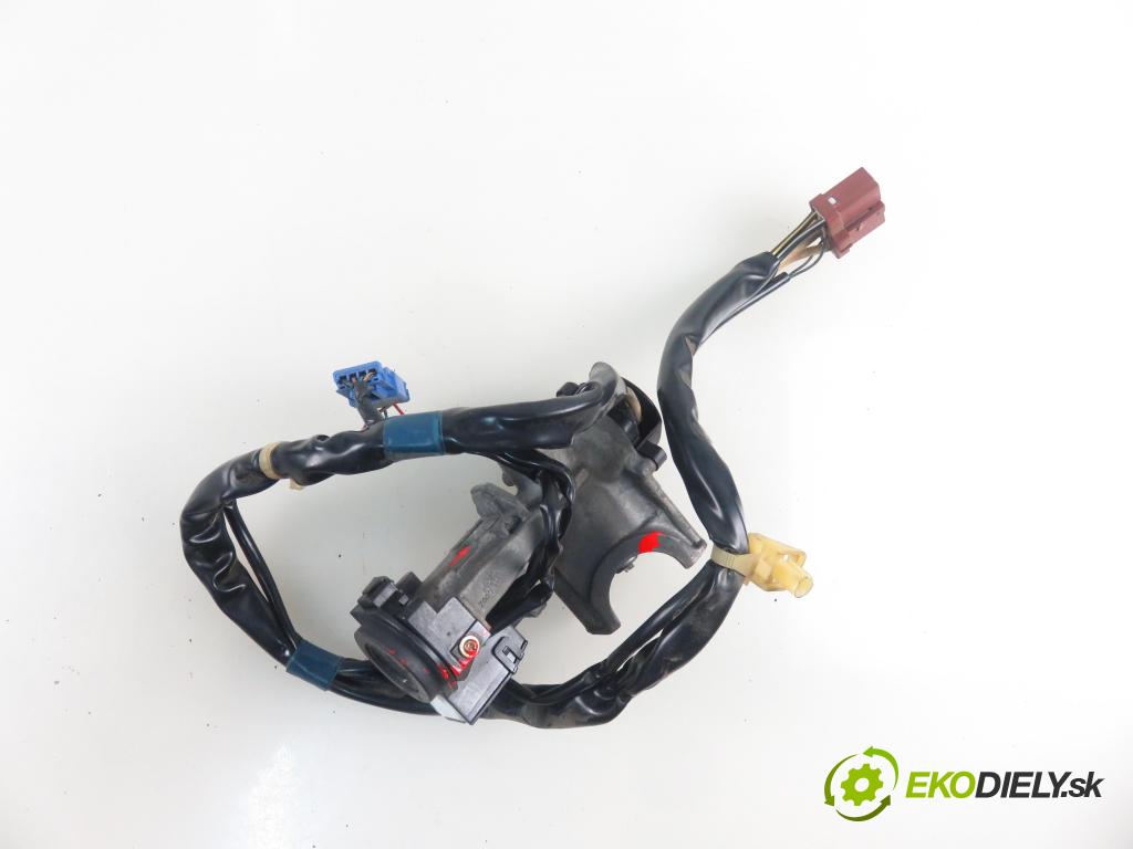 HONDA HR-V (GH) CROSSOVER 1999 77,00 1.6 16V (GH1, GH3) - D16W1 1590,00 spinačka  (Spínacia skrinka)