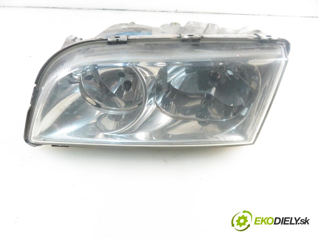 VOLVO V40 Kombi (645) KOMBI 2001 85,00 1.9 DI 116 - D 4192 T3 1870,00 světlo LP 30899682