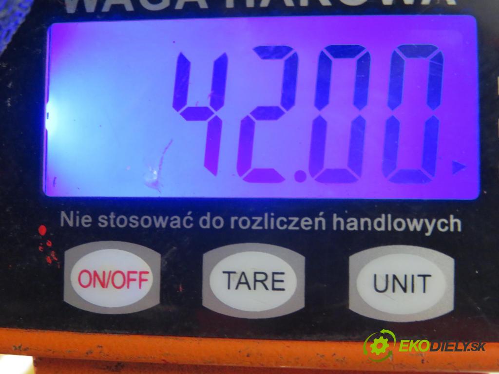 RENAULT CLIO III (BR0/1, CR0/1) HB 2006 55,00 1.2 16V 75 - D4F 740 1149,00 výztuha zadní část ABS 