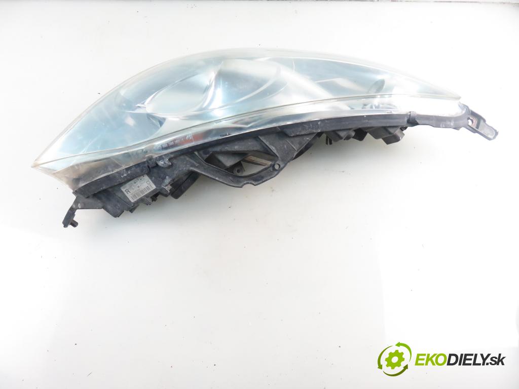PEUGEOT 407 SW (6E_) KOMBI 2005 100,00 2.0 HDi 135 - RHR 1997,00 světlo PP 0301213204