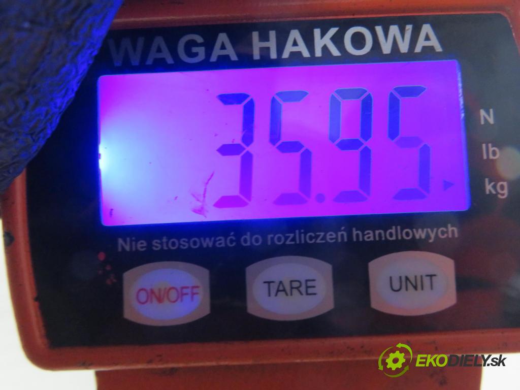 AUDI A3 (8L1) HB 2001 81,00 1.9 TDI 110 - AHF 1896,00 výztuha zadní část ABS 