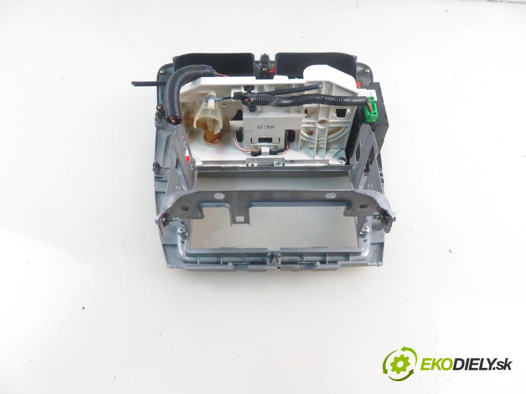 HONDA CIVIC VII Hatchback (EU, EP, EV) HB 2005 81,00 1.6 i - D16V1 1590,00 Panel kúrenia KLIMATIZACE: 79500S5TG023M1 ; 0745U5TG1