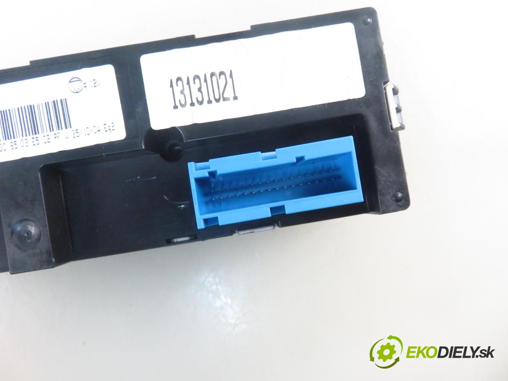 OPEL VECTRA C (Z02) LIFTBACK 2005 90,00 1.8 16V 122 - Z 18 XE 1796,00 Panel kúrenia KLIMATIZACE: 13138198