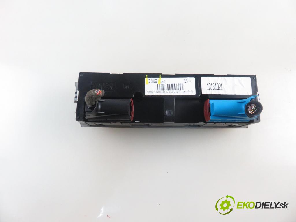 OPEL VECTRA C (Z02) LIFTBACK 2005 90,00 1.8 16V 122 - Z 18 XE 1796,00 Panel kúrenia KLIMATIZACE: 13138198