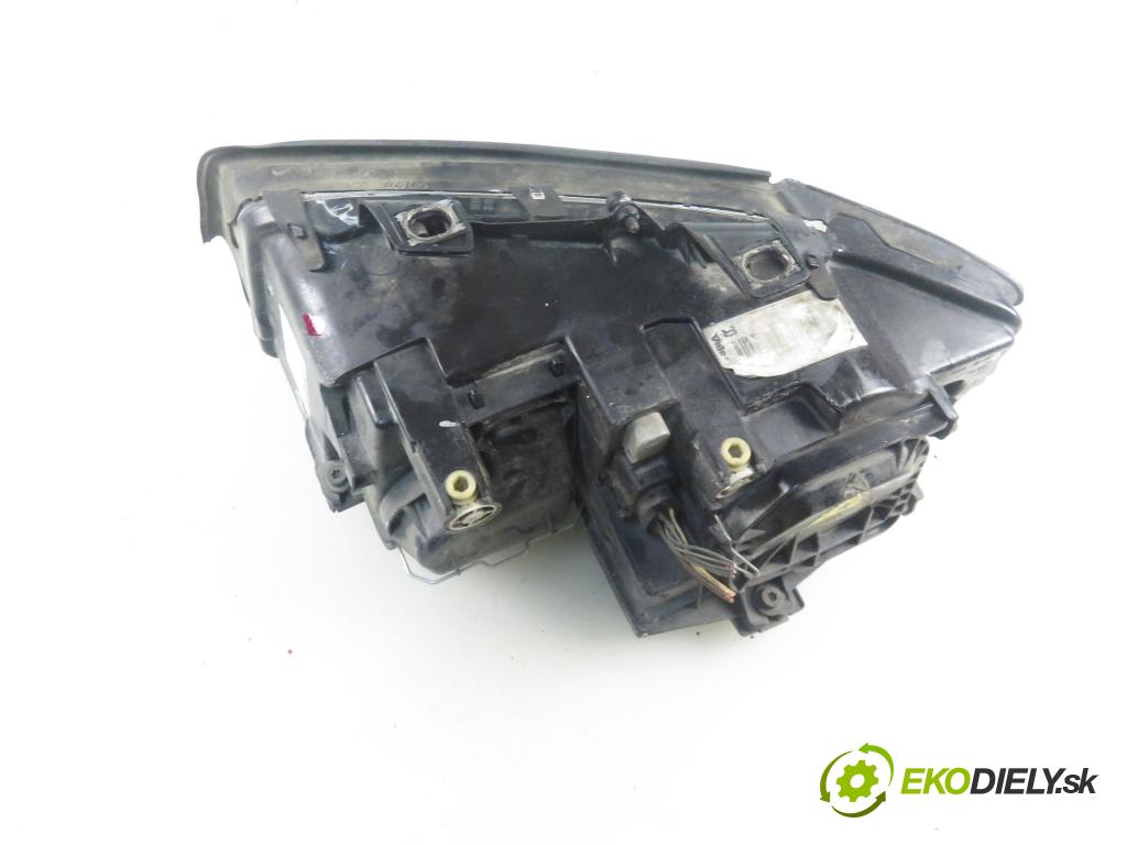 AUDI A4 Avant (8E5, B6) KOMBI 2003 96,00 1.9 TDI - AWX 1896,00 světlo PP