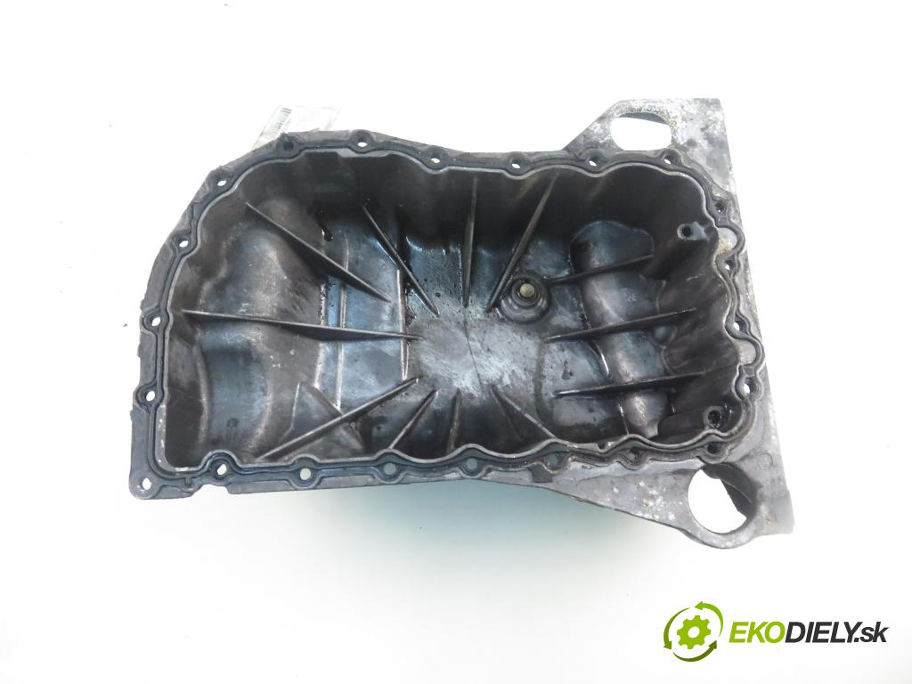 VOLVO V40 Kombi (645) KOMBI 2001 85,00 1.9 DI 116 - D 4192 T3 1870,00 Vaňa olejová 7700114034 (Olejová vaňa)