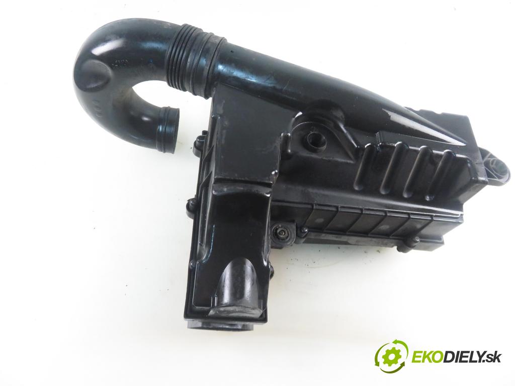 VW TOURAN (1T1, 1T2) MINIVAN 2005 77,00 1.9 TDI - BKC 1896,00 Obal filtra vzduchu 1K0129607R ; 1K0129601AE (Obal filtra vzduchu)