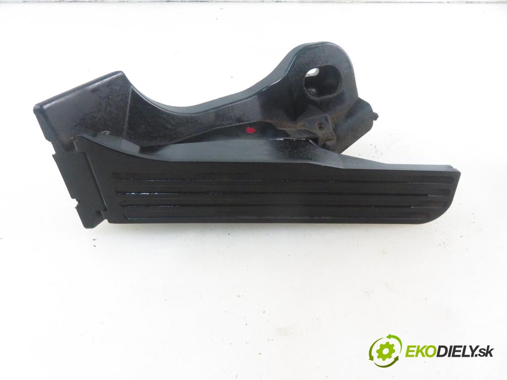 VW TOURAN (1T3) MINIVAN 2012 103,00 2.0 TDI - CFHC 1968,00 Potenciometer plynu 1T1721503J ; 1T1721503JE (Pedál)