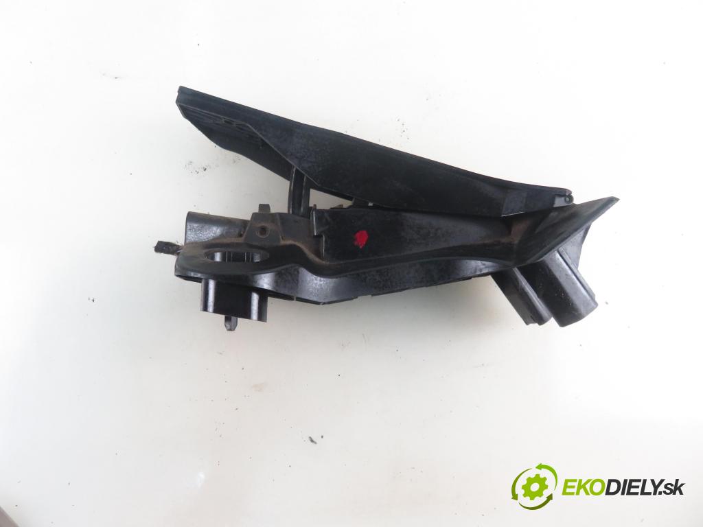 VW TOURAN (1T3) MINIVAN 2012 103,00 2.0 TDI - CFHC 1968,00 Potenciometer plynu 1T1721503J ; 1T1721503JE (Pedál)